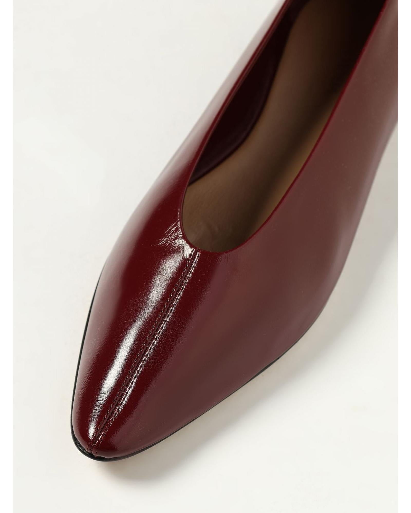 フラットシューズ BOTTEGA VENETA Woman Ballet flats Burgundy 827545 V3H90 2240 Bottega Veneta Leather PointedToe Flats Women Burgundy
