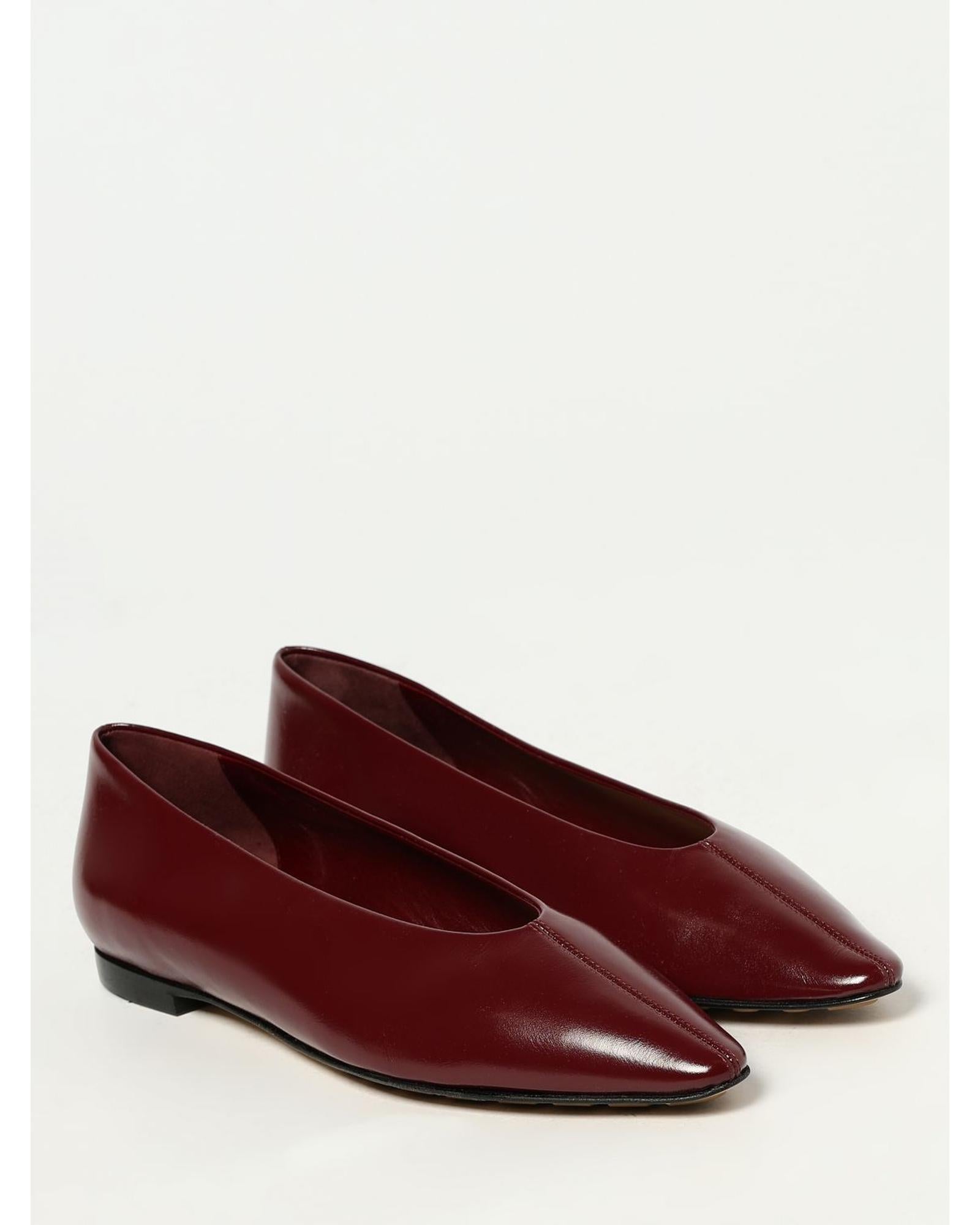 Bottega Veneta PointedToe Leather Flats Women Burgundy