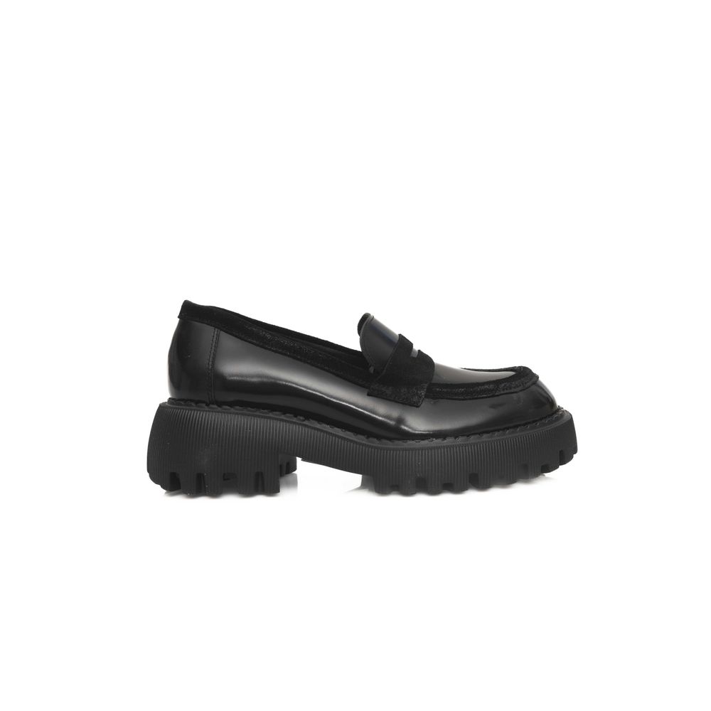 Cerruti 1881 Cerruti 1881 Black Calfskin Women's Loafer