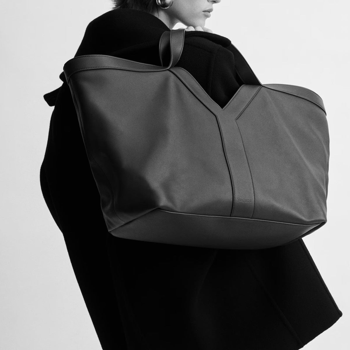 Saint Laurent Y Tote Bag Women