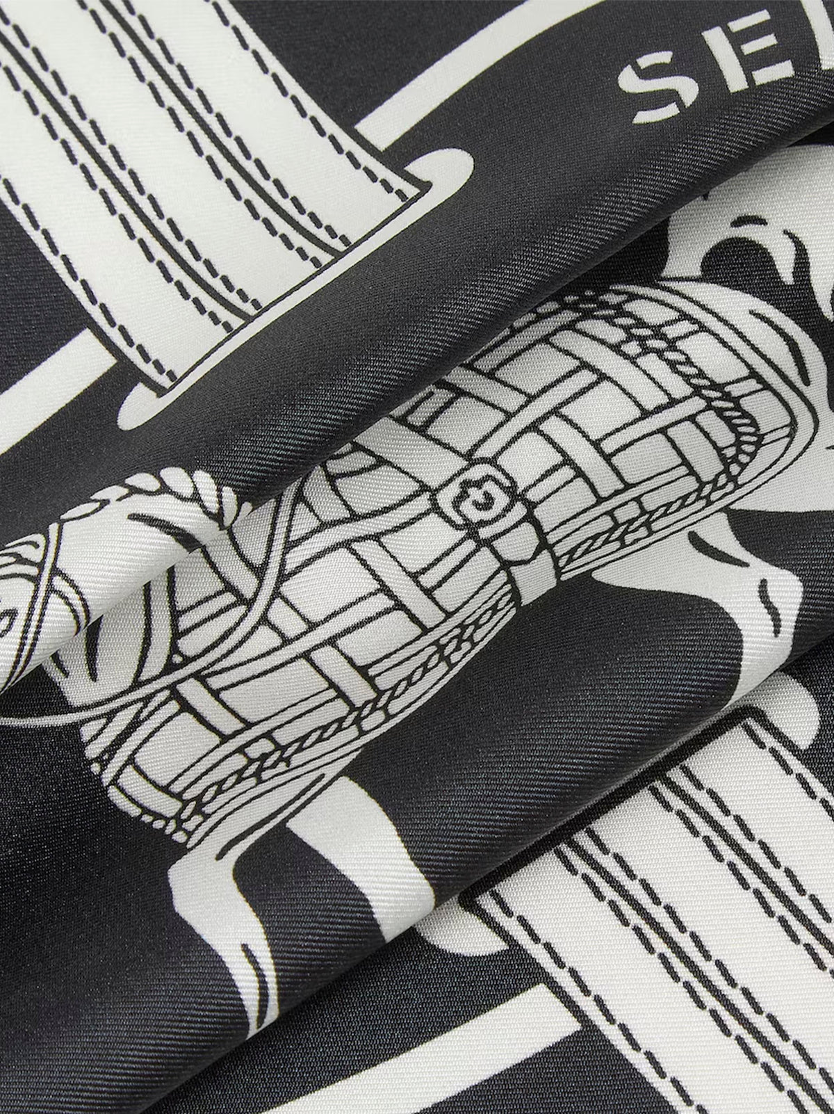 Fendi Silk Women Black Printed Silk Selleria Scarf<Br/>