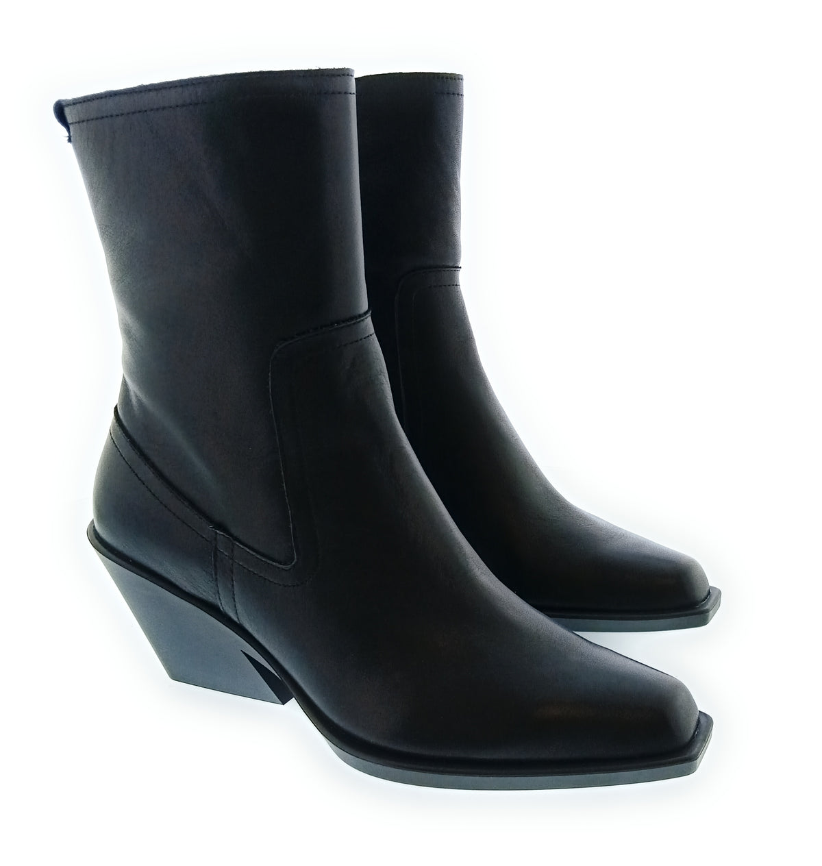Armani Exchange Armani Exchange Women's Black Pointed-Toe Ankle Boots-