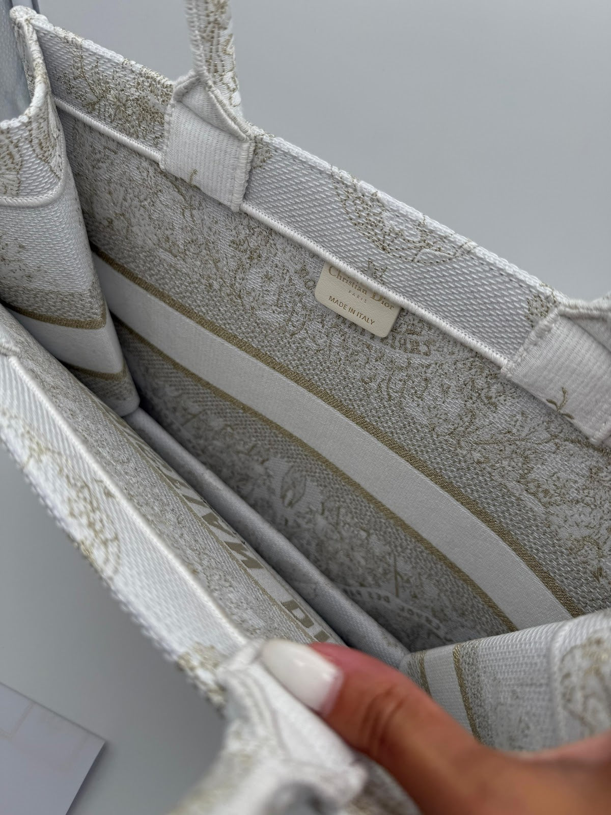 DIOR BOOK TOTE MEDIUM M1296 - WHITE/GOLD