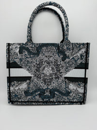 DIOR BOOK TOTE MEDIUM M1296 - Blue Embroidery with White Dior Around The World