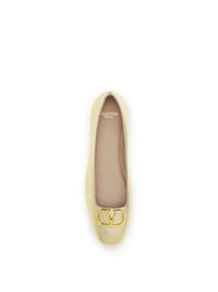 Valentino Garavani Women Vlogo Signature Laminated Nappa Ballerinas