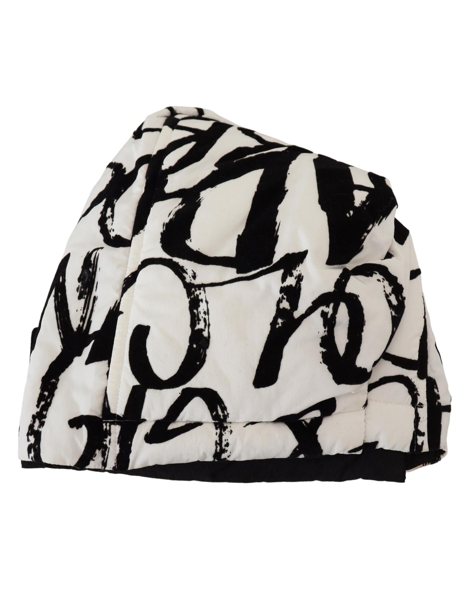 Dolce & Gabbana Abstract Print Beanie BlackWhite