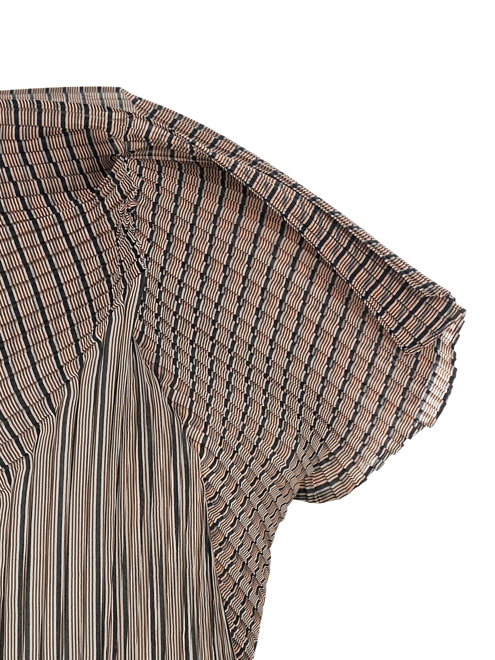 トップス RT-7178496177 Issey Miyake Women 'Generic Stripes (Machine Pleats)' Top – Bluefly