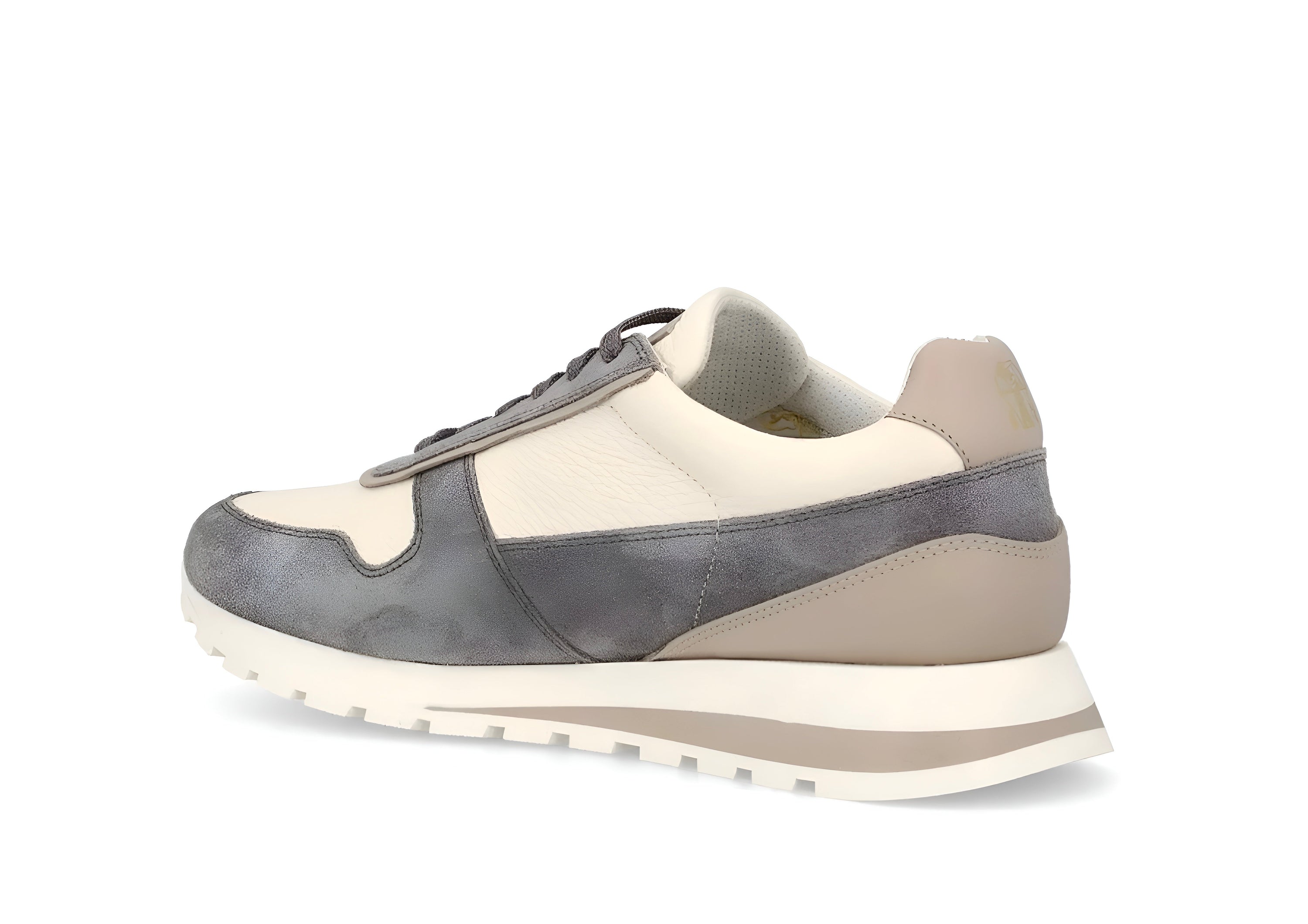 Brunello Cucinelli Mens Sneaker In Grey Suede