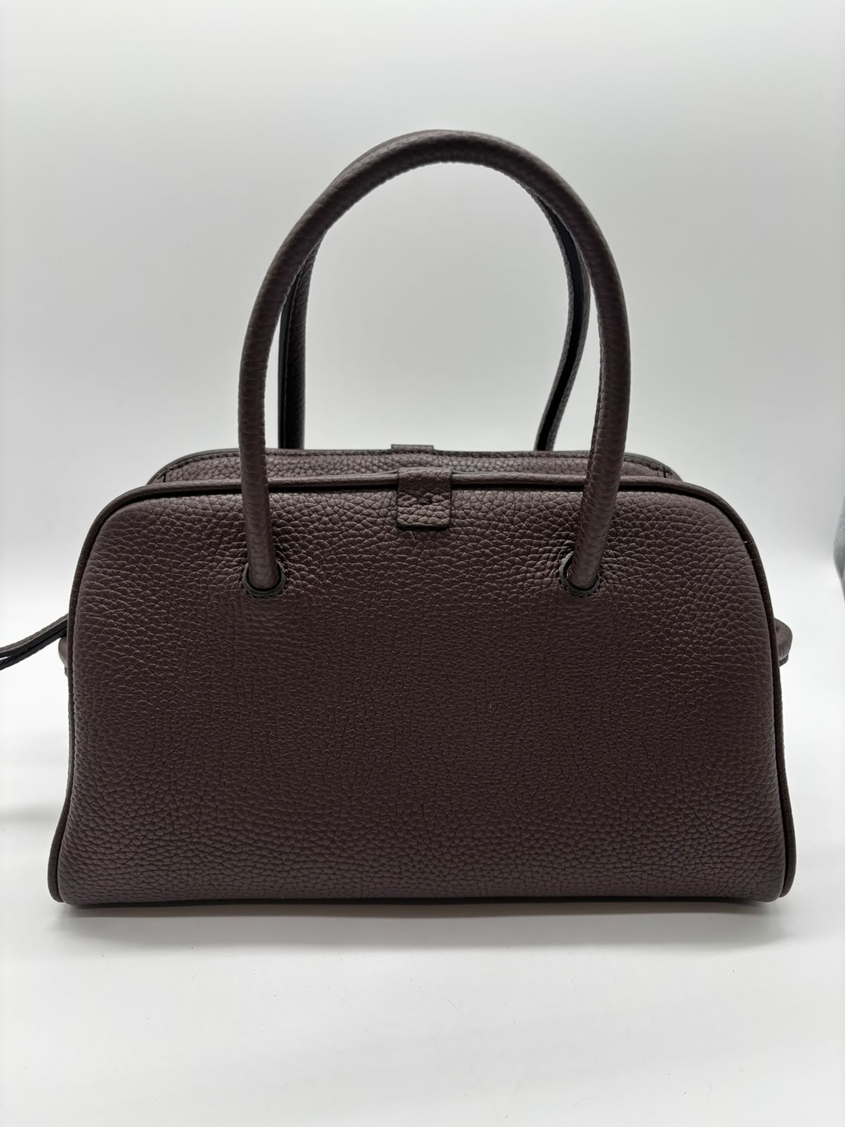 JACQUEMUS JACQUEMUS PICCOLO TURISMO LEATHER SHOULDER BAG - DARK BROWN