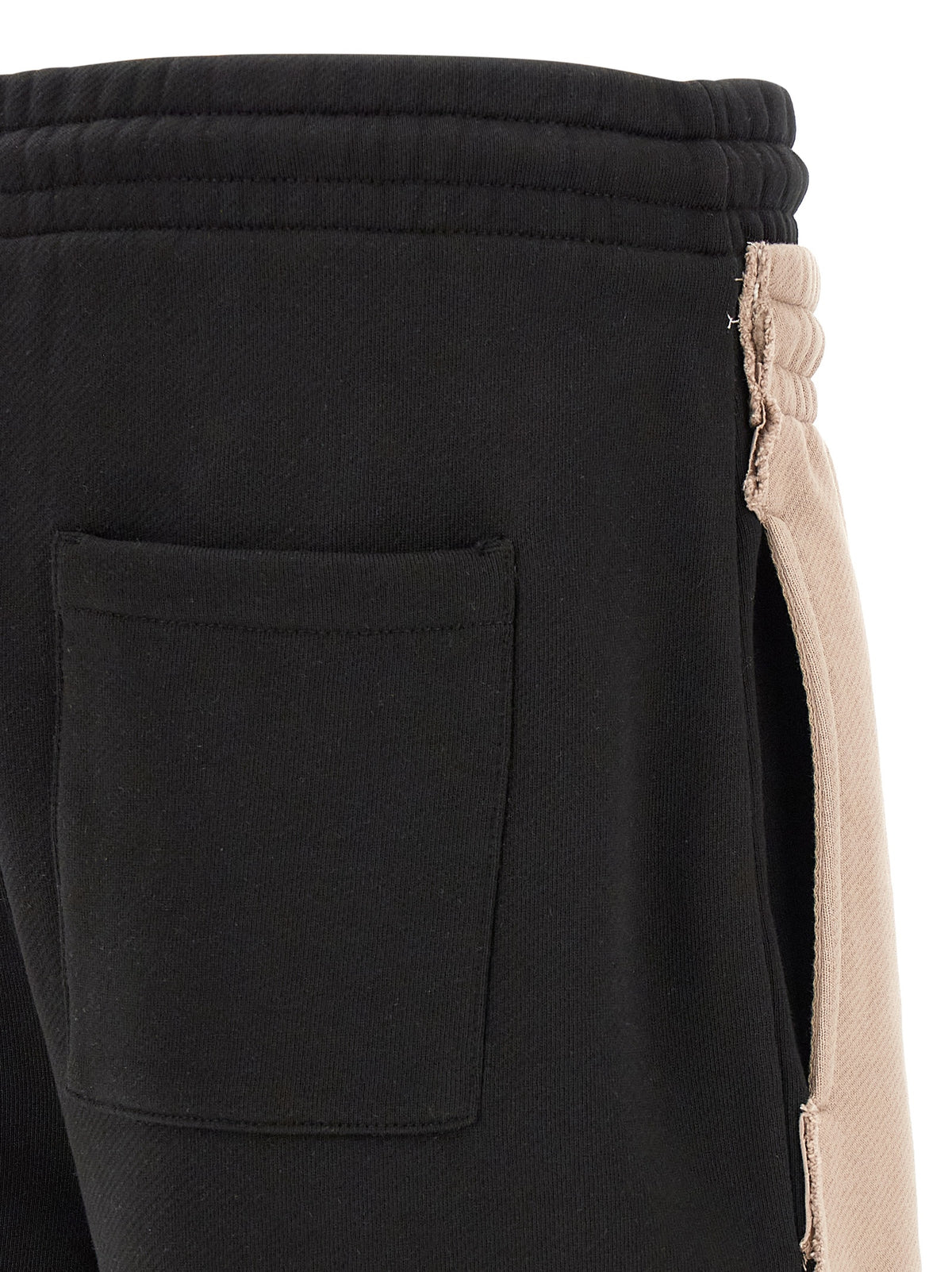 Off-White Men 'Spices Arrow Overlap Skate' Bermuda Shorts