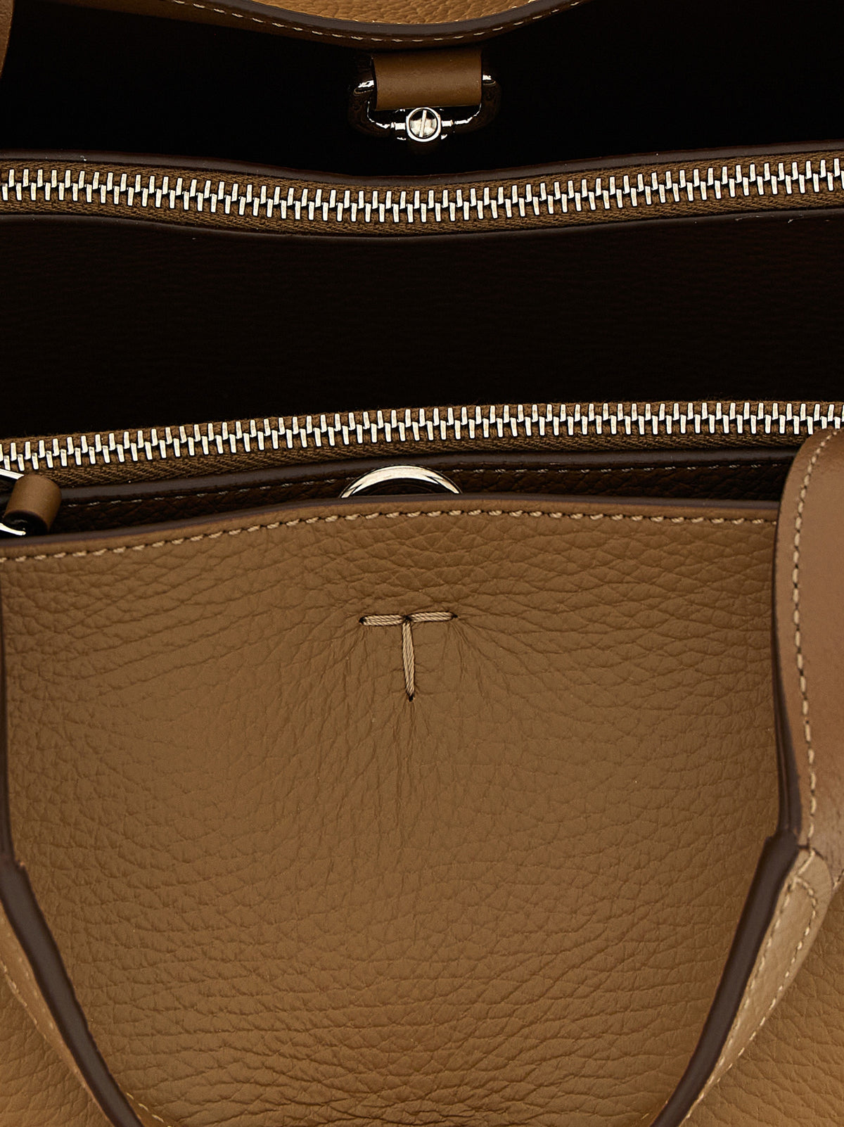 Tod's Women Mini Leather Handbag