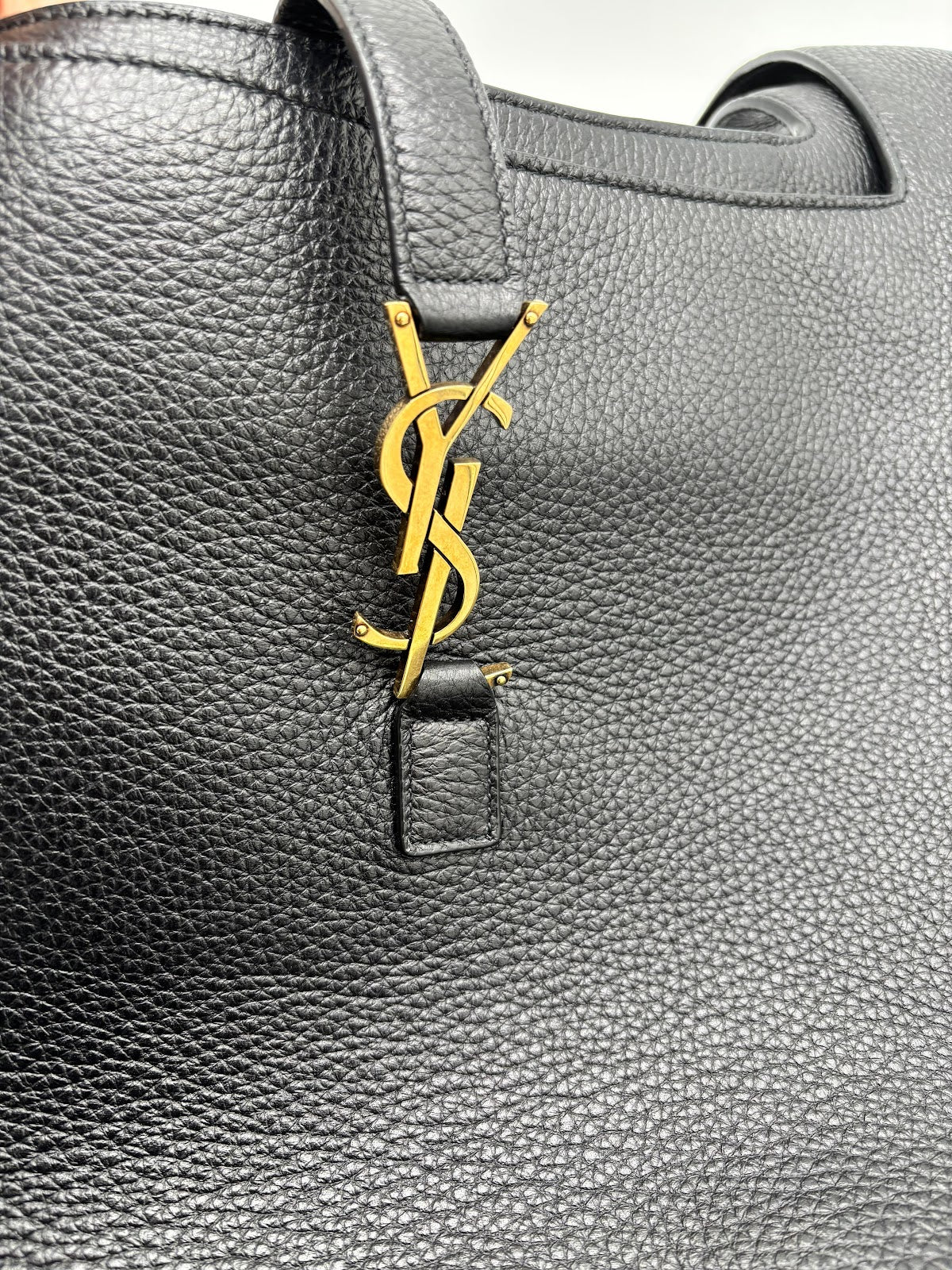 YSL LE 5 A 7 BEA IN GRAINED DEER LEATHER 763435 - BLACK