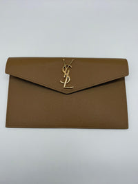 YSL UPTOWN POUCH IN GRAIN DE POWDER EMBOSSED LEATHER 5657391 - MUSTARD