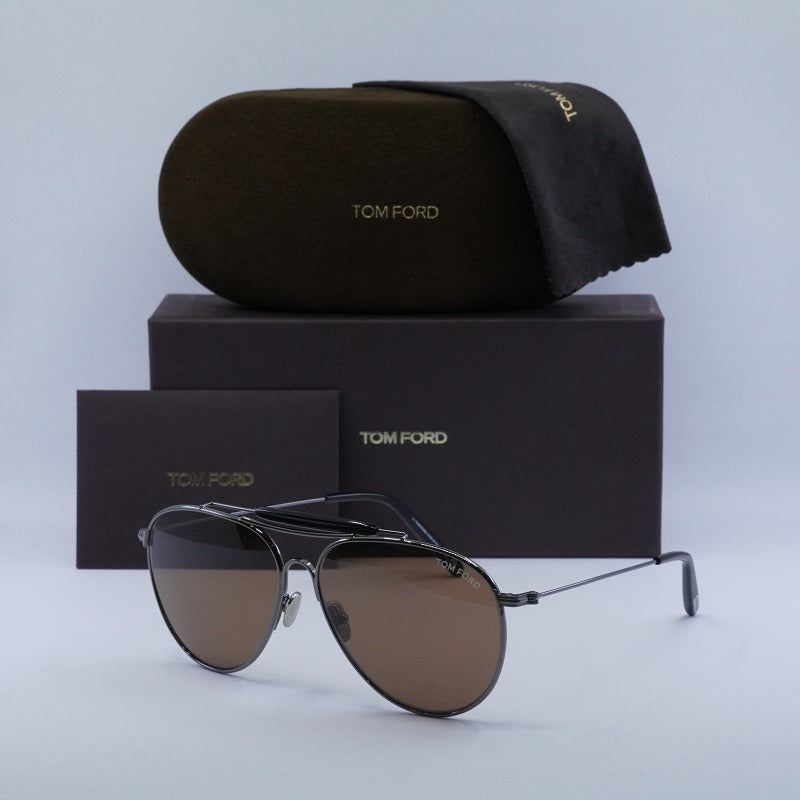 Tom Ford Aviator Full Rim, with a Shiny Rose Gold frame and Smoke lens.
