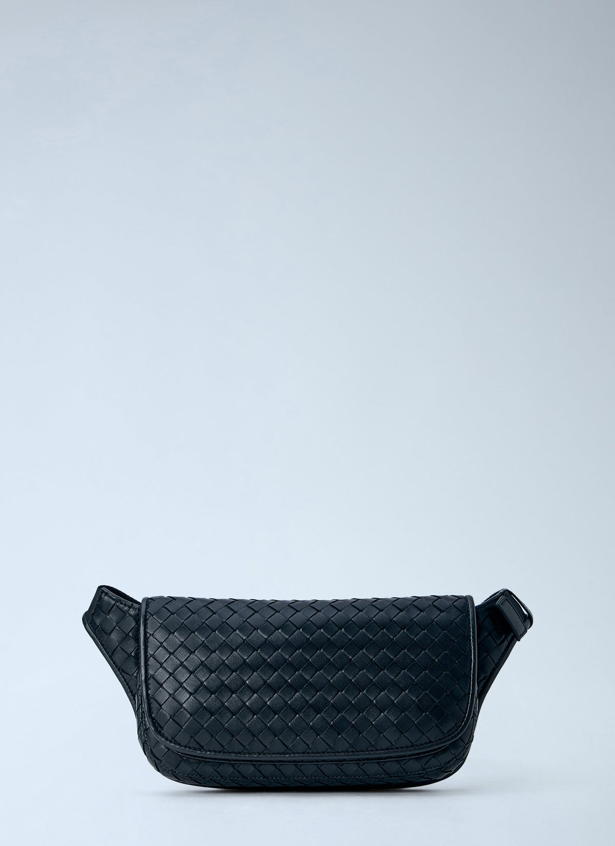 Bottega Veneta Men Intrecciato Woven Leather Belt Bag