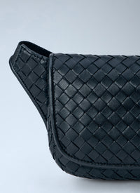 Bottega Veneta Men Intrecciato Woven Leather Belt Bag