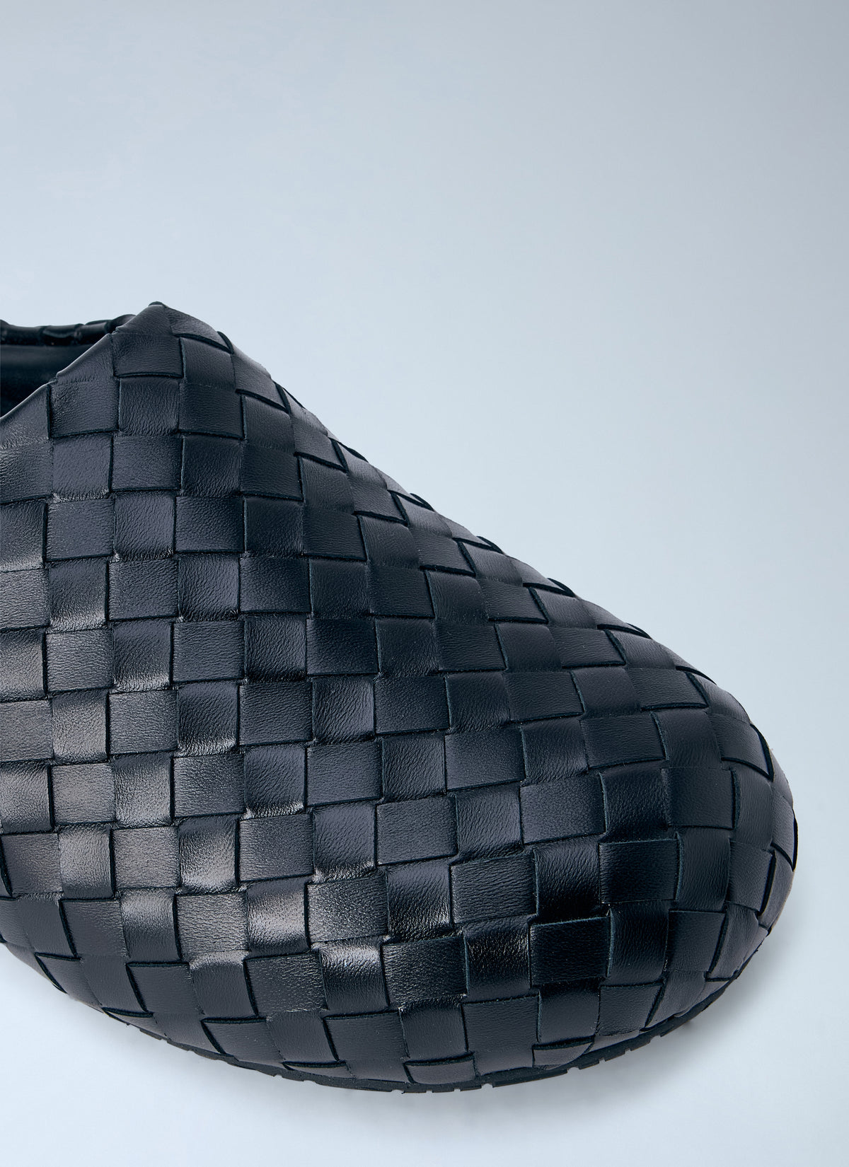 Bottega Veneta Men Klog Intrecciato Mules
