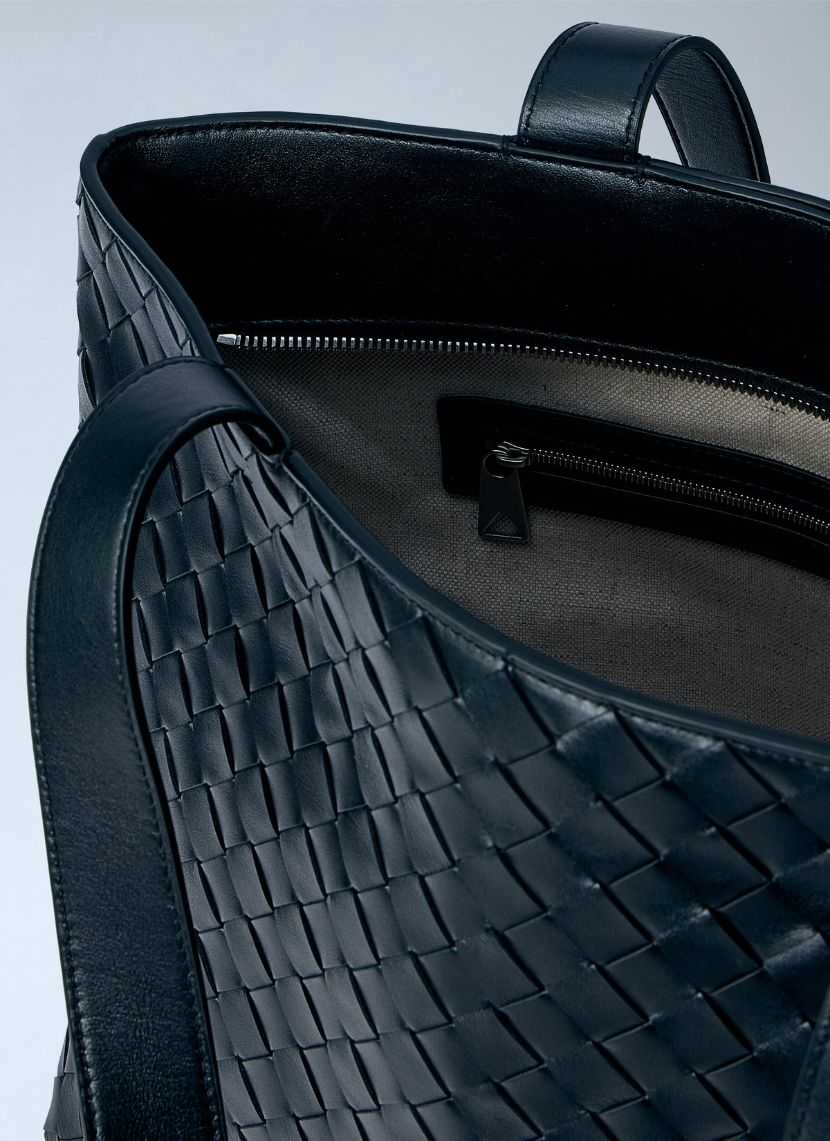 Bottega Veneta Bottega Veneta Men Small Intrecciato Zipped Tote