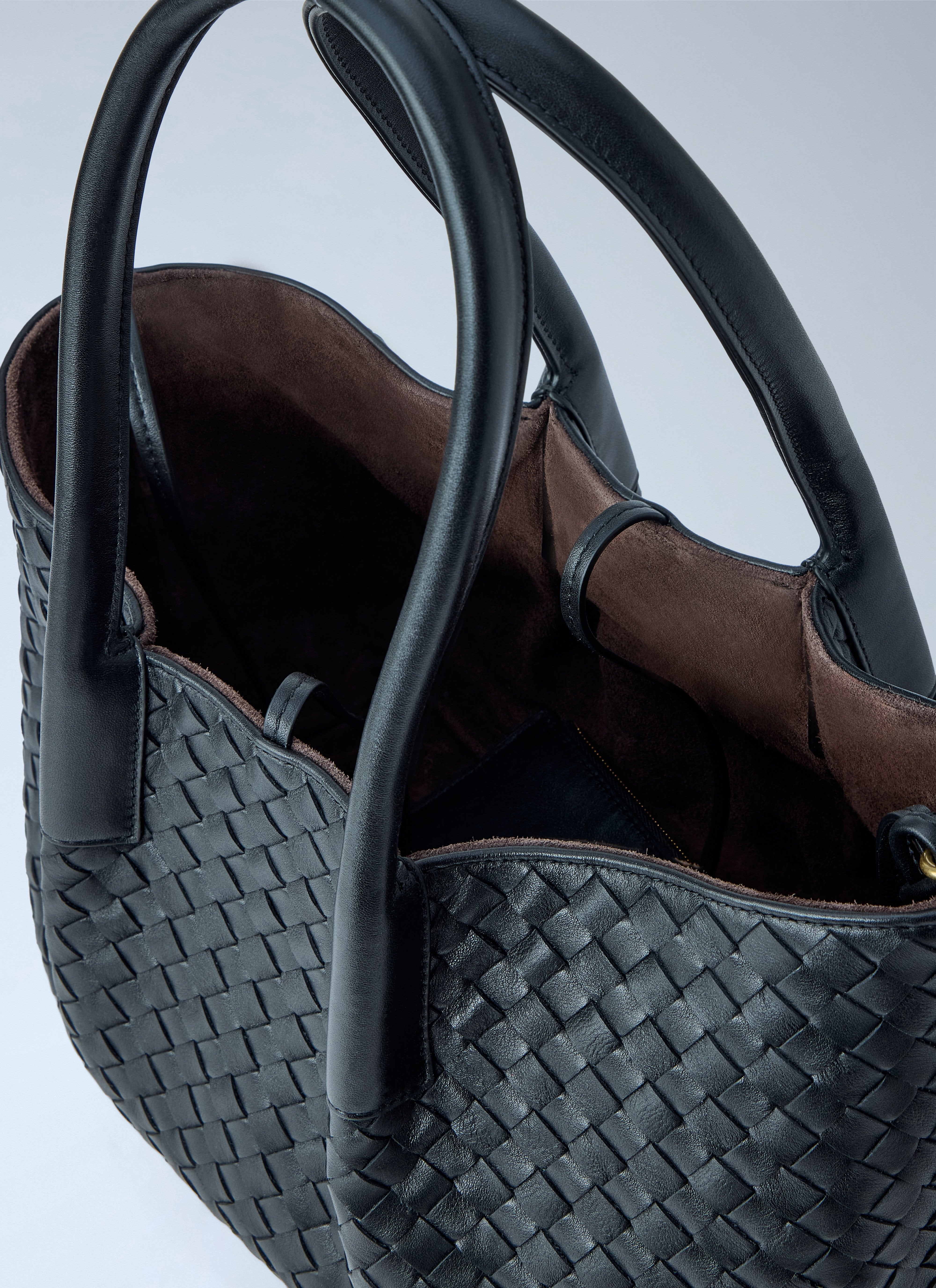Bottega Veneta Women Pinacoteca Medium Handbag – Bluefly