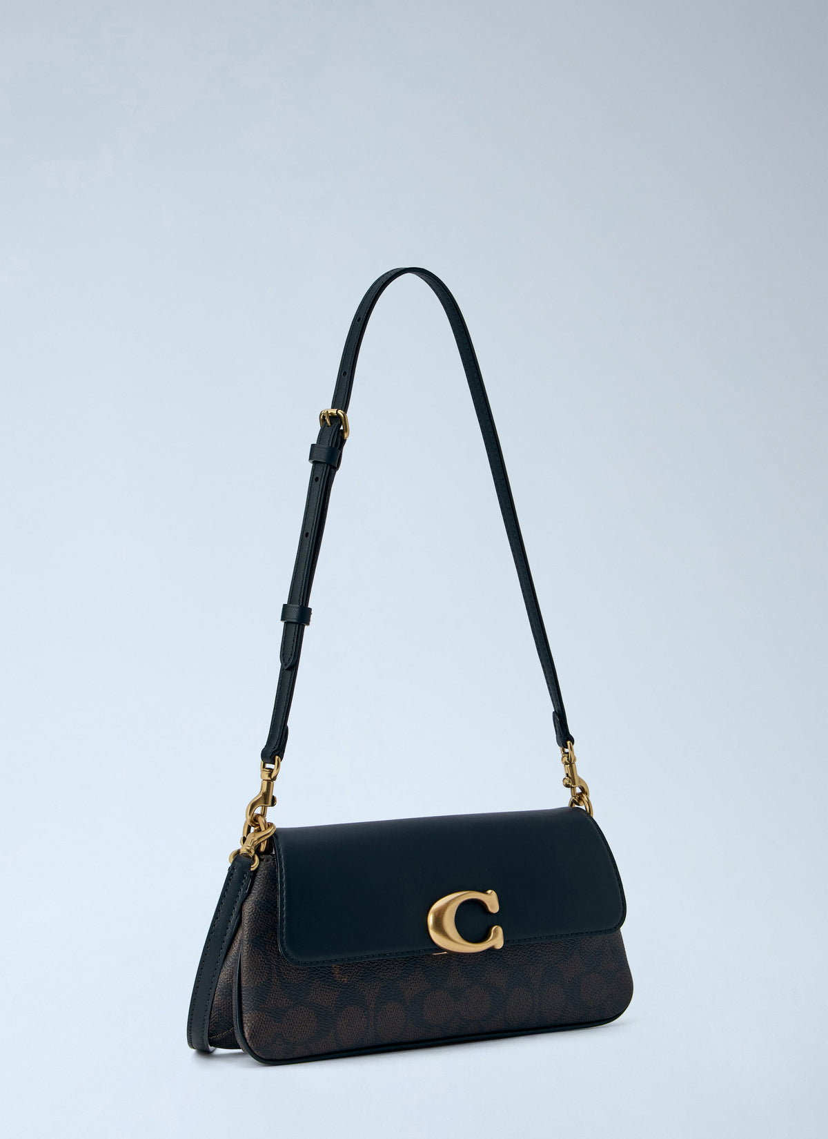 Coach Coach Women Jet Shoulder Bag In Signature Upcrafted Leather