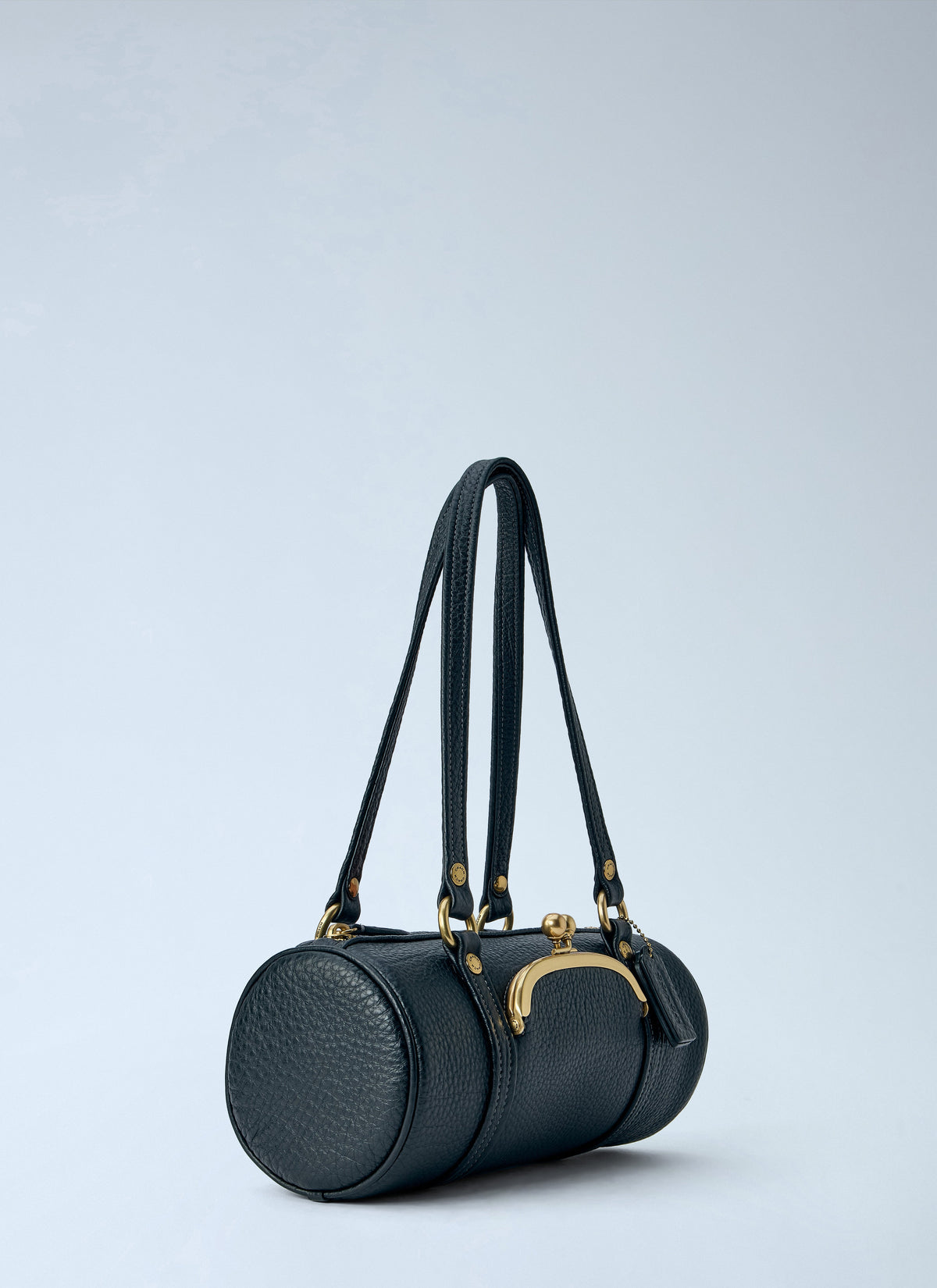 Coach Coach Women Kisslock Barrel Bag 28