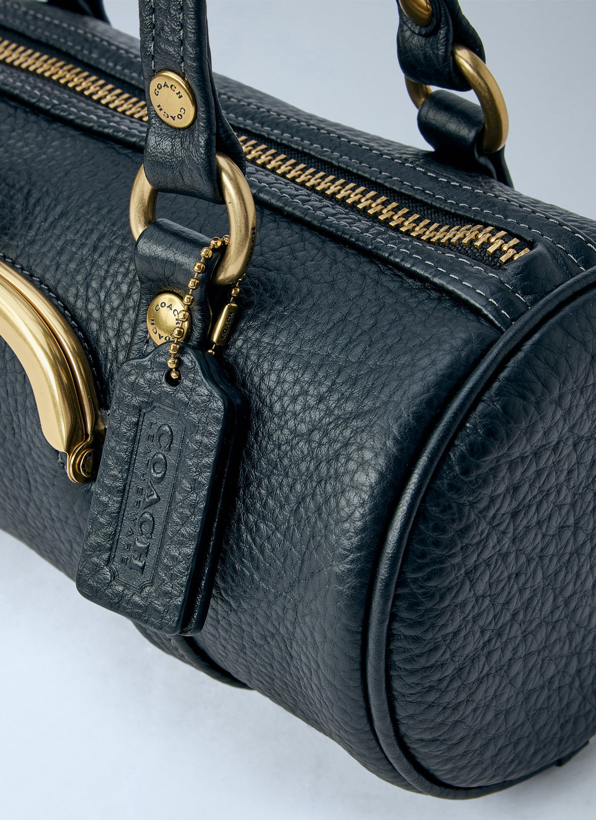 Coach Coach Women Kisslock Barrel Bag 28