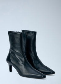 Jude Women Cave Ankle Boots