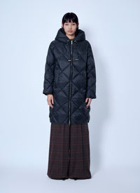 Max Mara The Cube Women Diamond-Quilted Coat