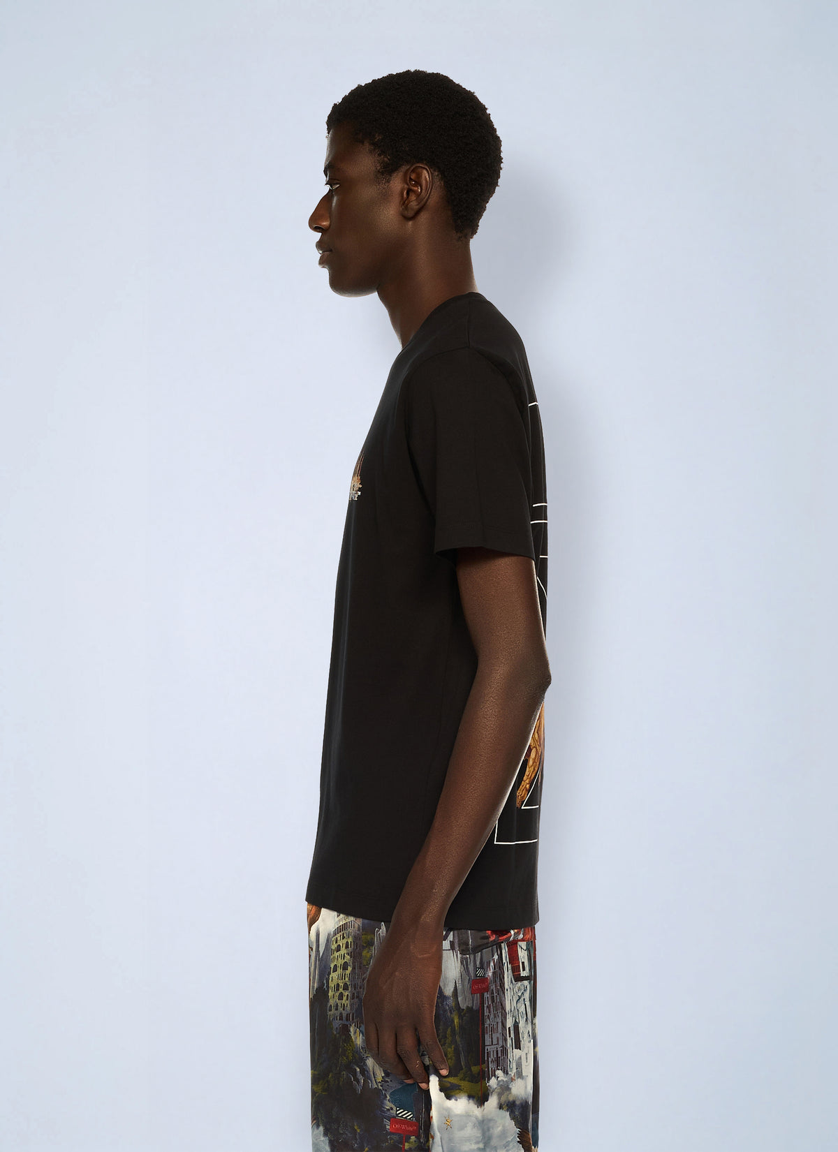 Off-White Men Building Arrow Slim Logo T-Shirt