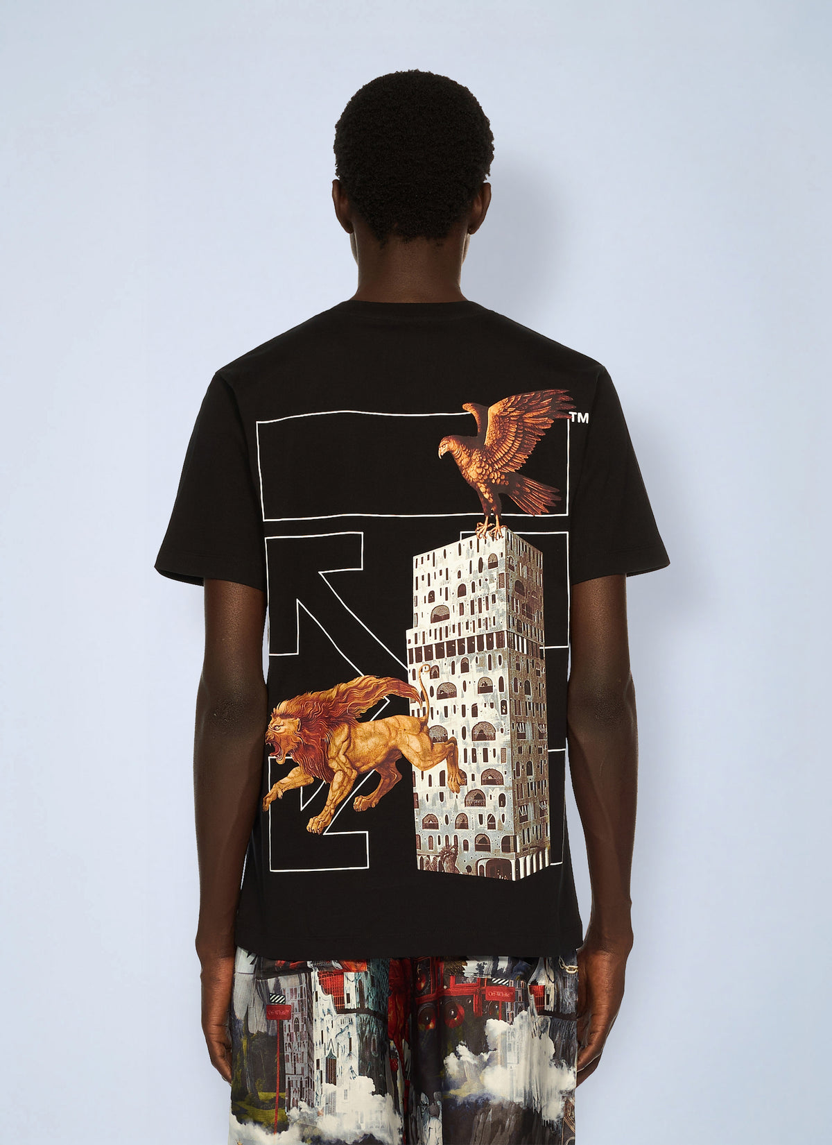 Off-White Men Building Arrow Slim Logo T-Shirt
