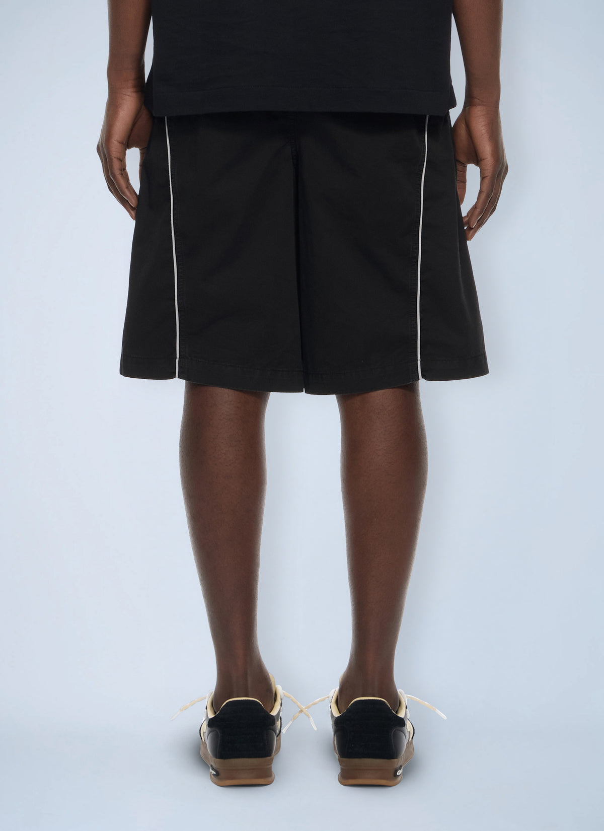 Off-White Men Owr Gd Gab Milit Relax Shorts