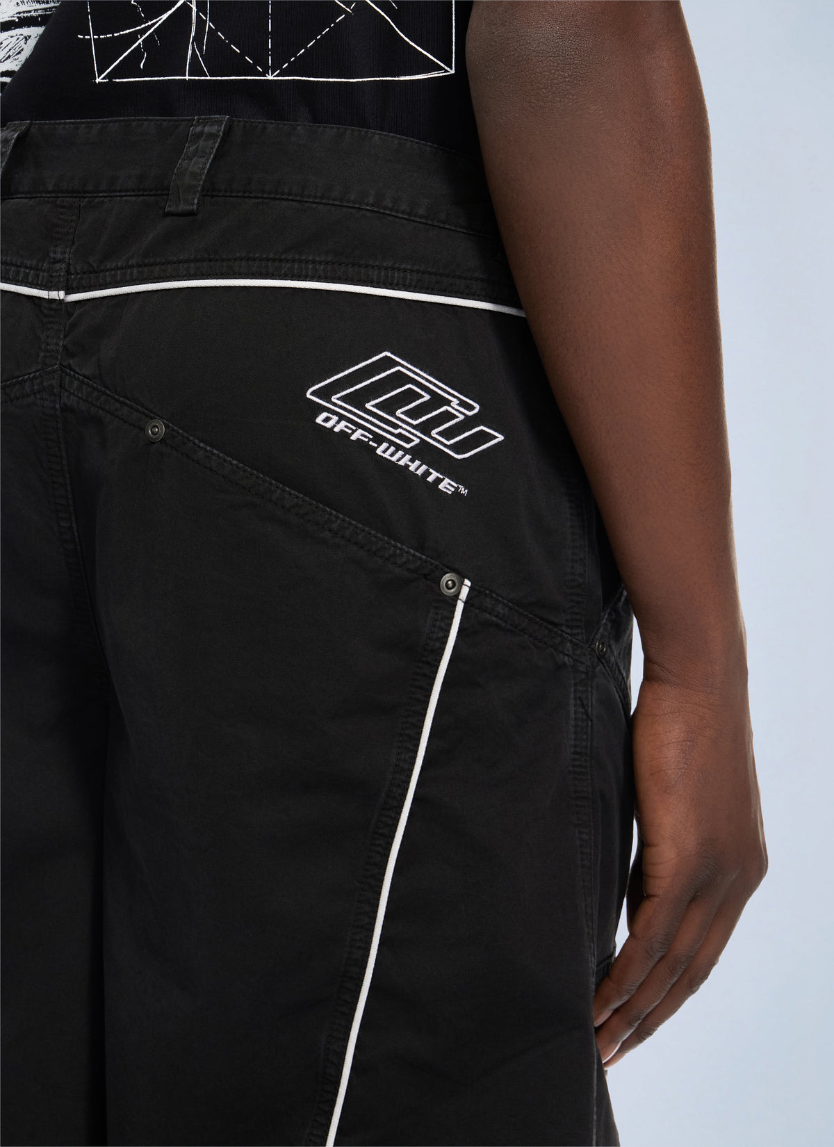 Off-White Men Owr Gd Gab Milit Relax Shorts