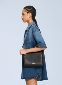 Off-White Women Sandbag 404