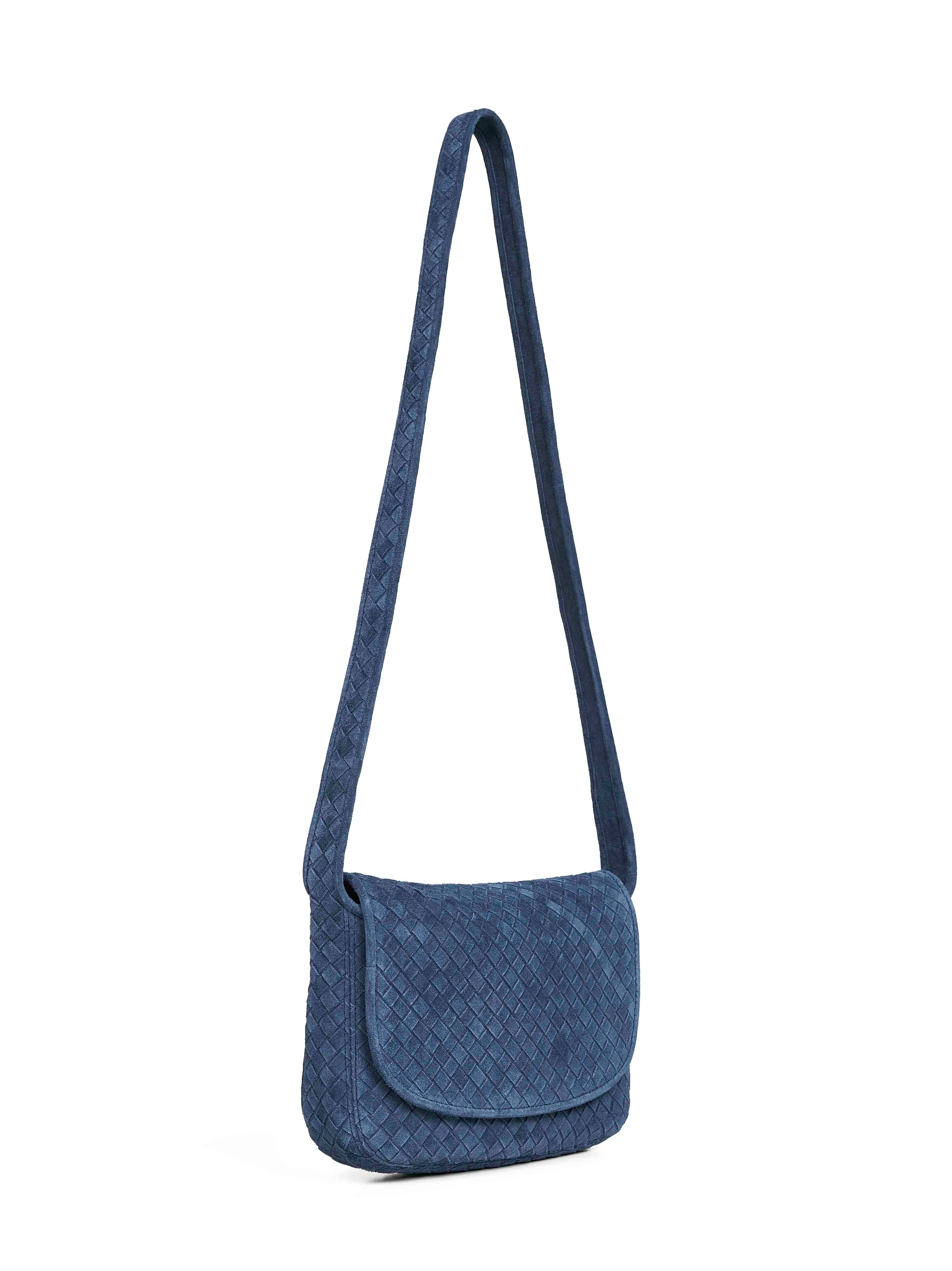 BOTTEGA VENETA レザー ボディバッグ ダークブルー Bottega Veneta Men Neptune Veneto Flap Messenger Bag – Bluefly