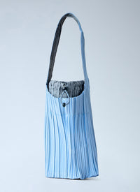 Pleats Please Issey Miyake Women Pleats Swan Bag