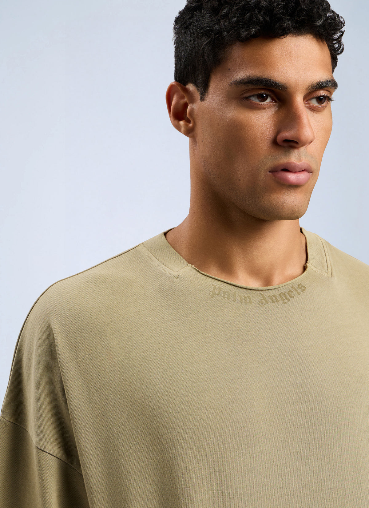 Palm Angels Men Curved Logo Loose Collar T-Shirt