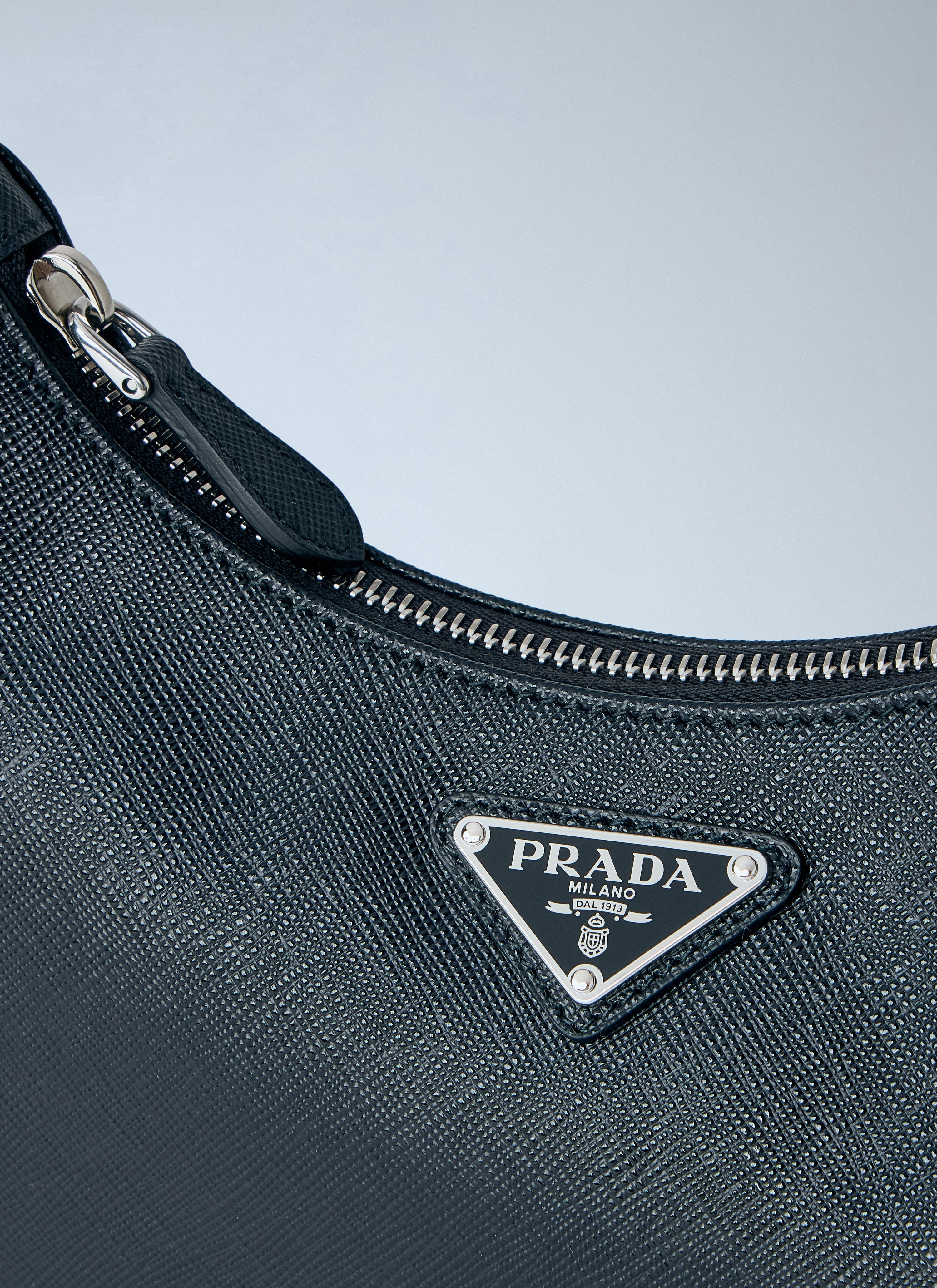 Prada Prada Women Re-Edition 2005 Saffiano Shoulder Bag