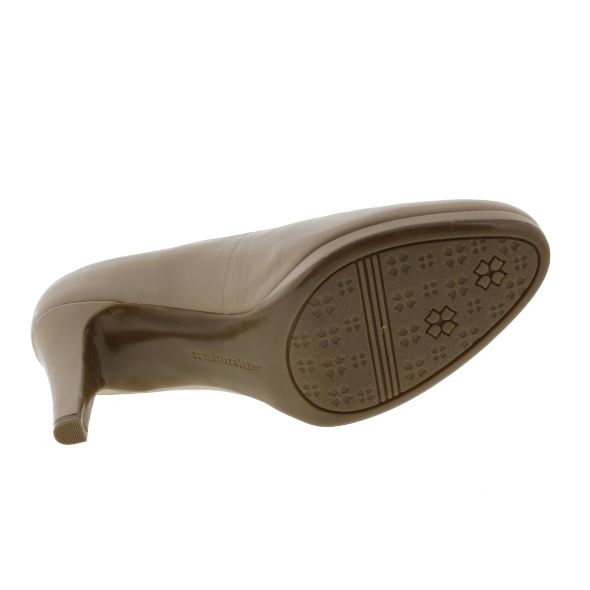 Michelle Womens Padded Insole Round Toe Pumps