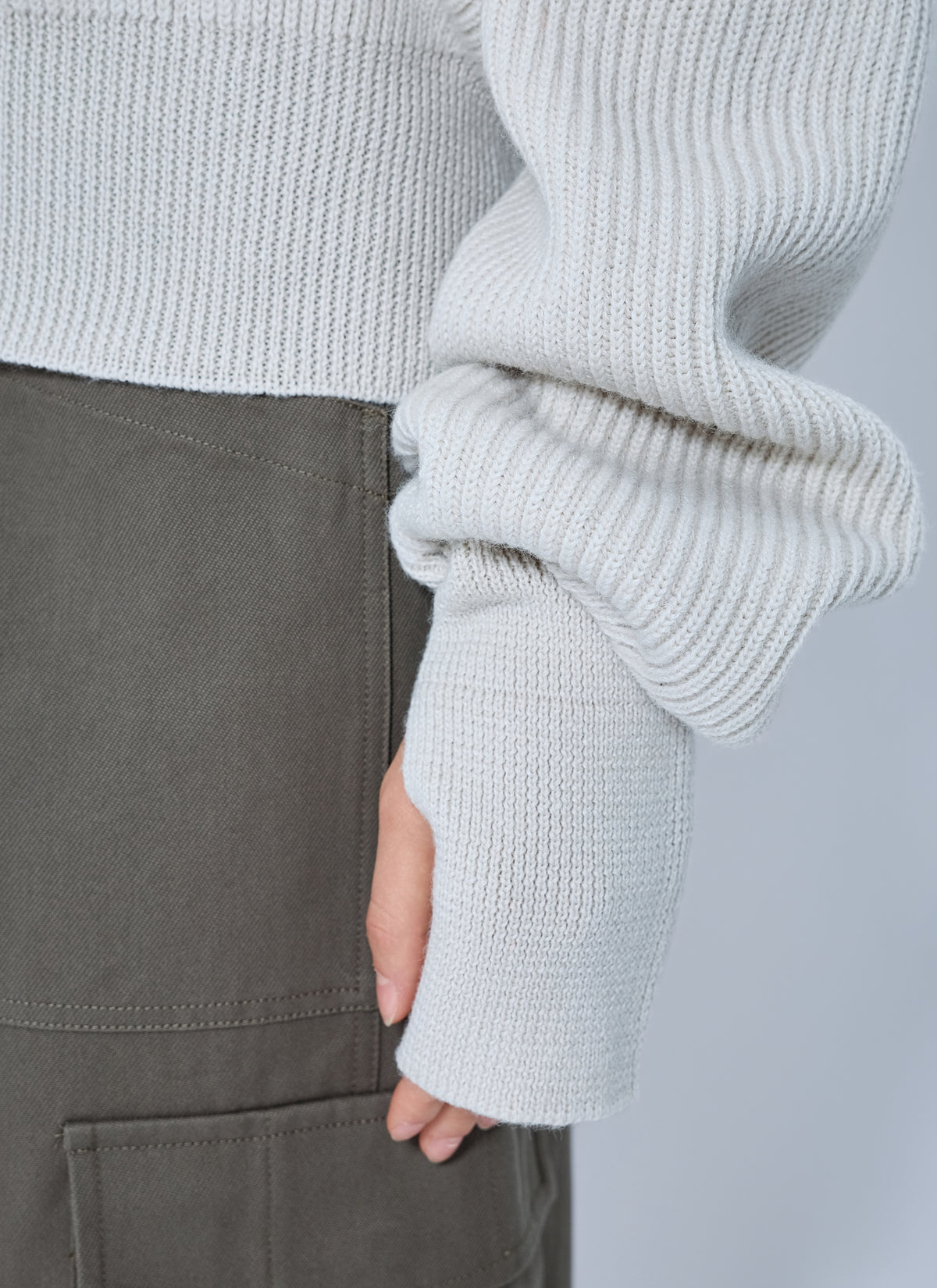 Rier Women Roundneck Zip Utility Sweater