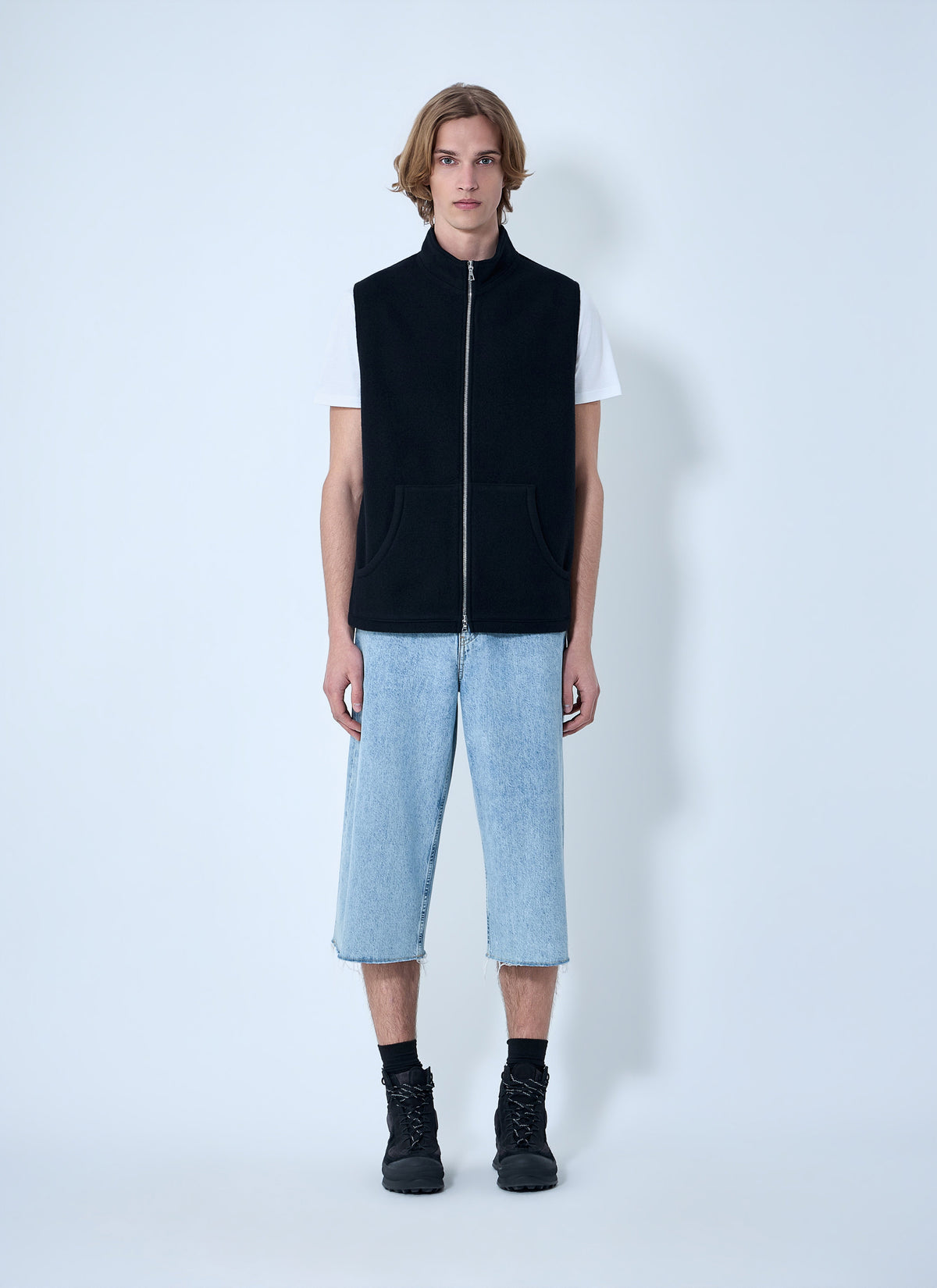 Rier Men High-Neck Zip Vest
