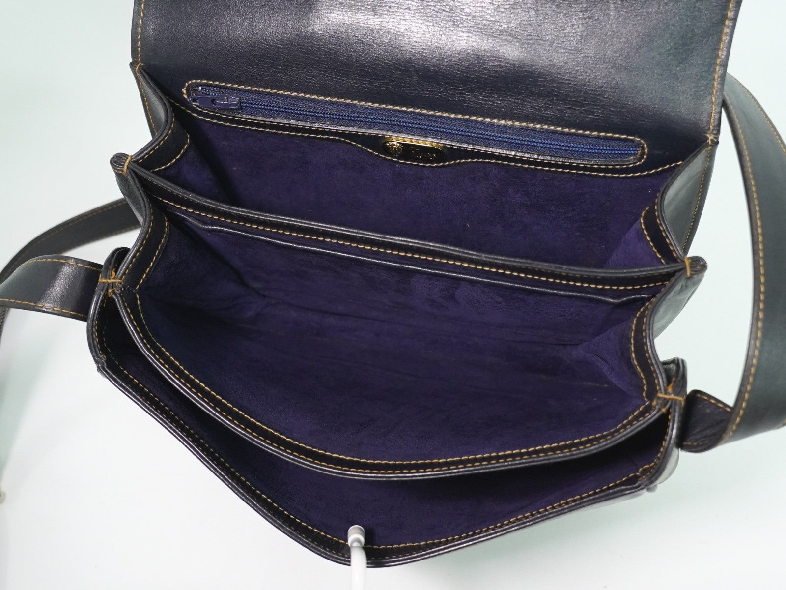 Gucci Vintage Shoulder Bag Leather Navy Leather Shoulder Bag Bag (Authentic Pre-Loved)
