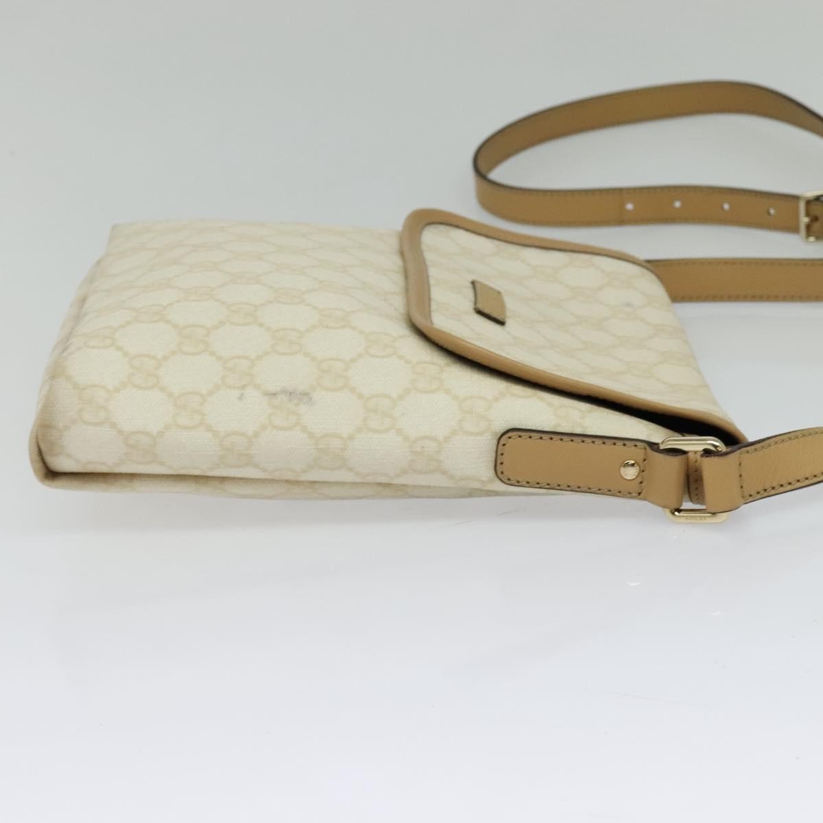 Gucci Flap Messenger Gg Coated Canvas White Canvas Shoulder Bag Bag (Pre-Loved)