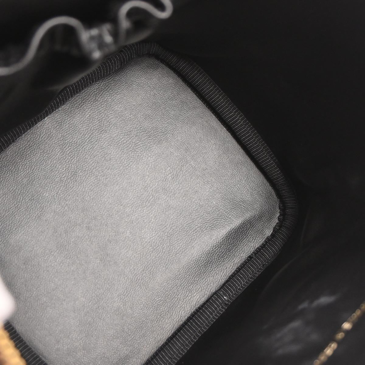 Chanel Vintage Timeless Cosmetic Case Caviar Black Leather Clutche & Pouche Bag (Authentic Pre-Loved)