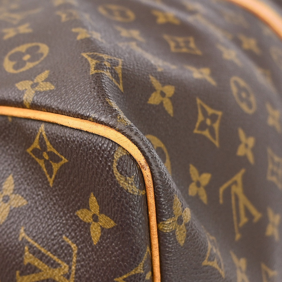 Louis Vuitton Louis Vuitton Keepall Bag Monogram Canvas Brown Canvas Travel Bag Bag (Pre-Loved)