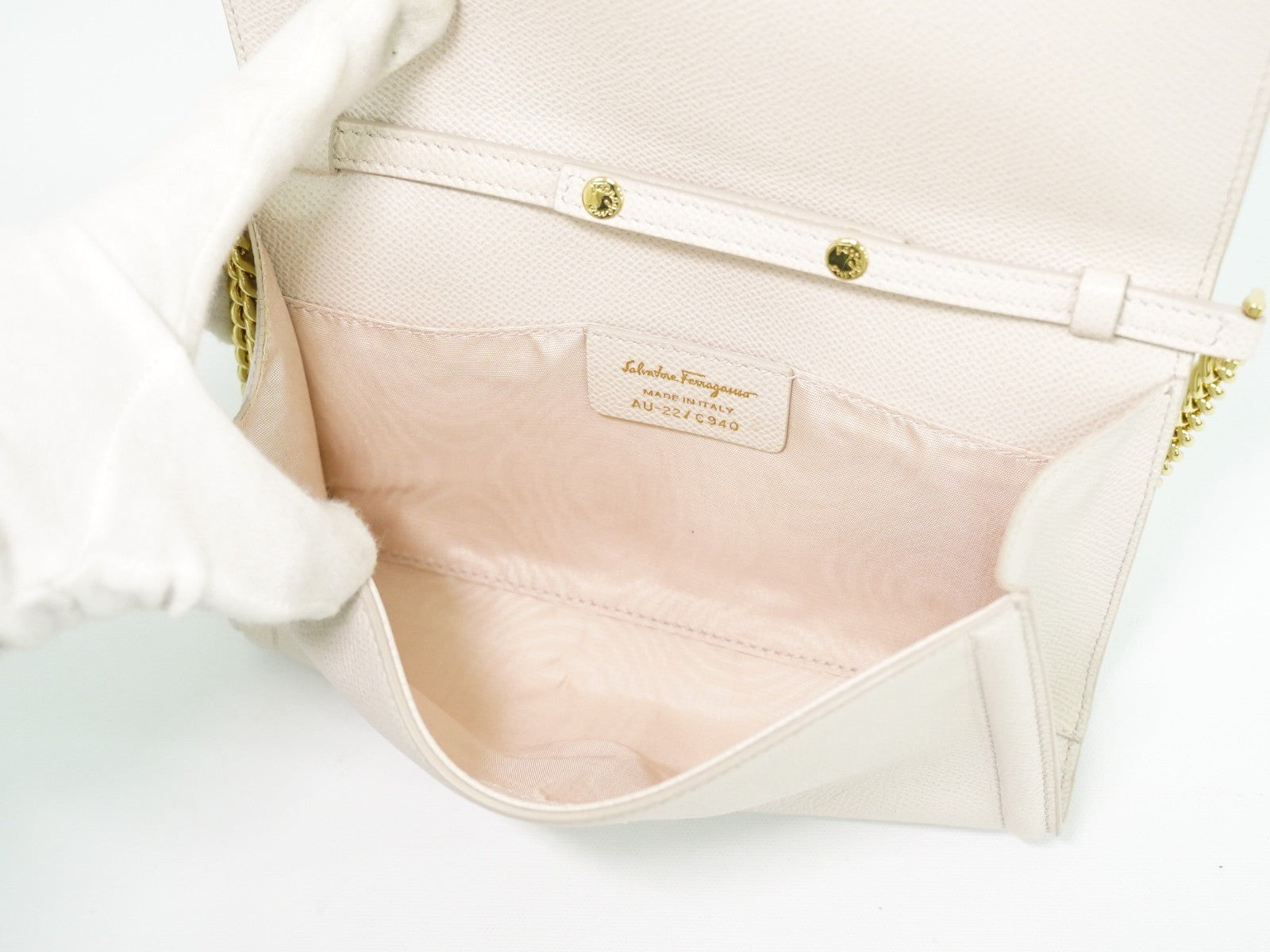 Salvatore Ferragamo Vara Bow Chain Flap Bag Leather Beige Leather Shoulder Bag Bag (Authentic Pre-Loved)