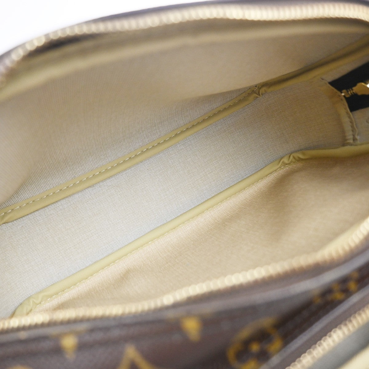 Louis Vuitton Reporter Bag Monogram Canvas Brown Canvas Shoulder Bag Bag (Authentic Pre-Loved)