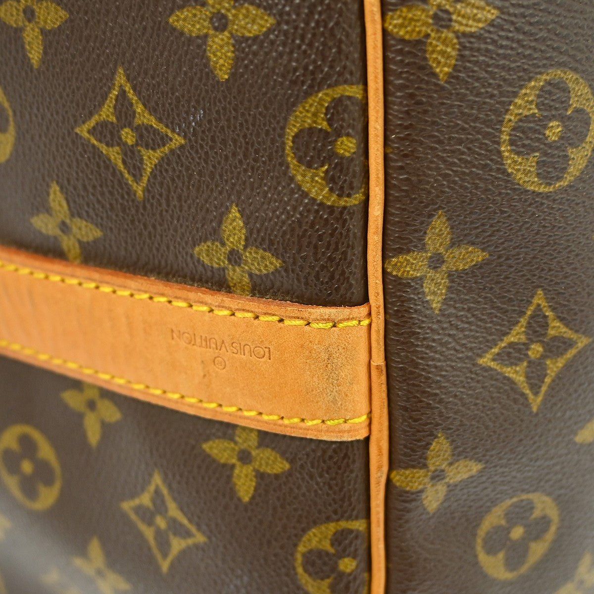 Louis Vuitton Louis Vuitton Keepall Bandouliere Bag Monogram Canvas Brown Canvas Travel Bag Bag (Authentic Pre-Loved)