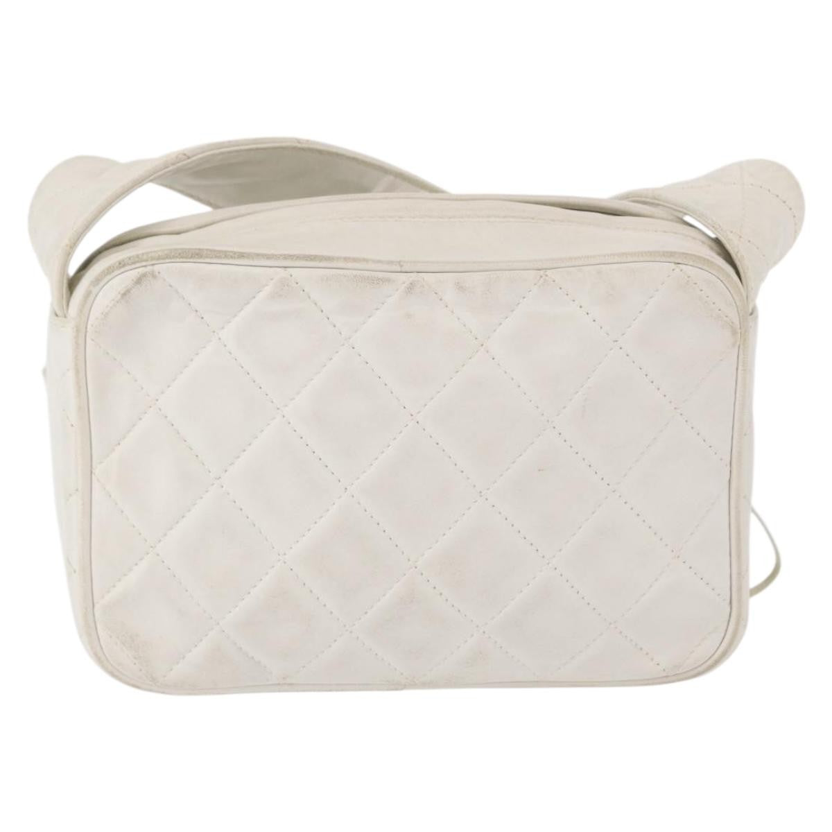 Chanel Vintage Diamond Cc Slit Pocket Camera Bag Quilted Leather White Leather Shoulder Bag Bag (Pre-Loved)