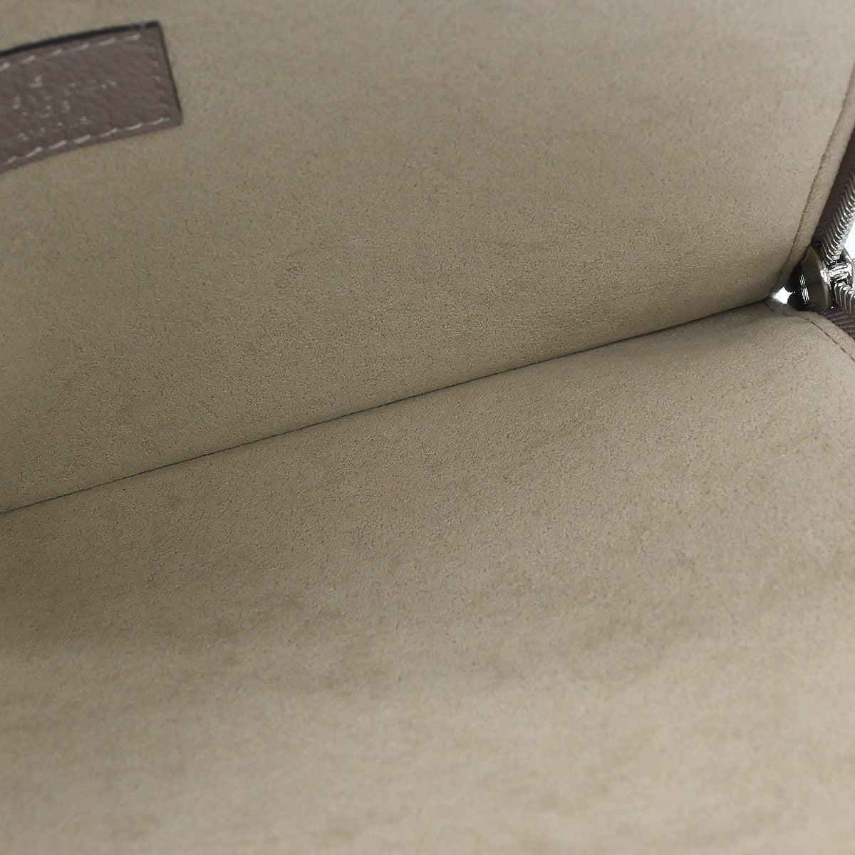 Louis Vuitton Zip Around Pochette Jour Leather Beige Leather Clutche & Pouche Bag (Authentic Pre-Loved)