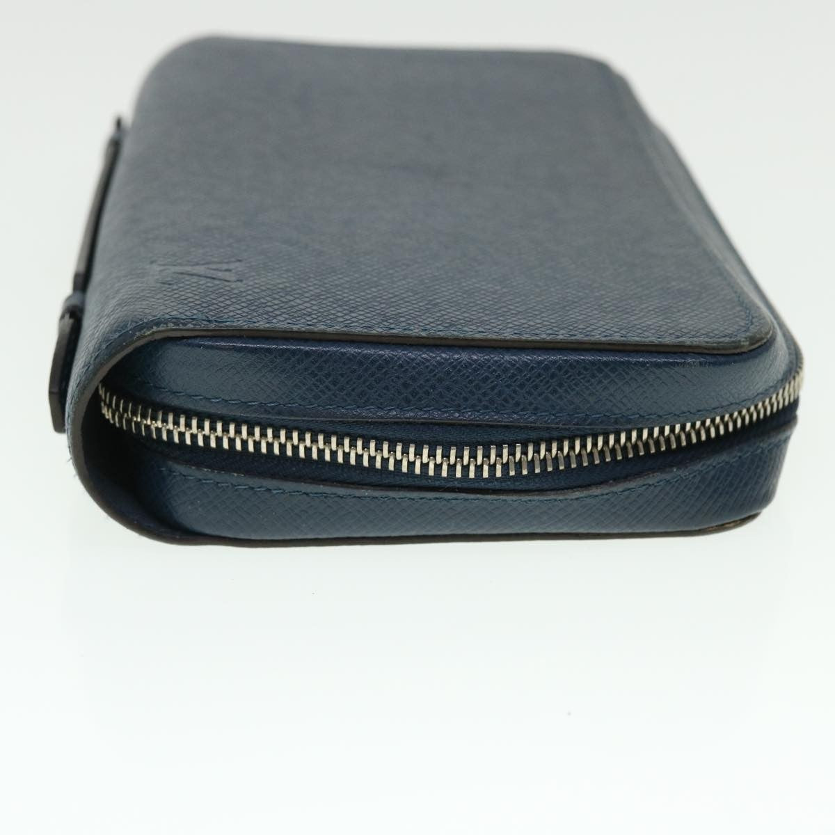 Louis Vuitton Zippy Xl Taiga Leather Navy Leather Wallets Accessory (Authentic Pre-Loved)